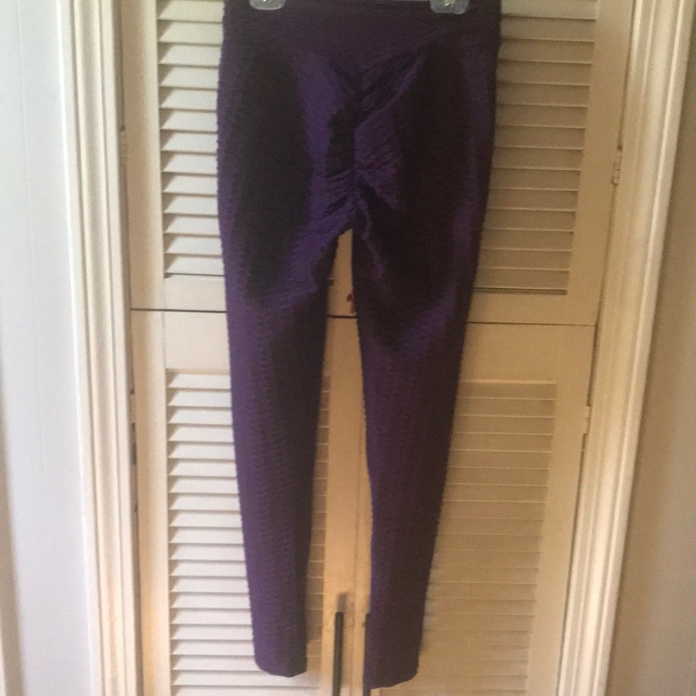 Purple leggings